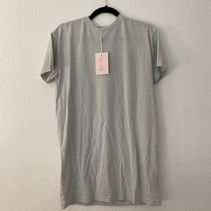 SIX princess Polly/missguided t-shirt dresses